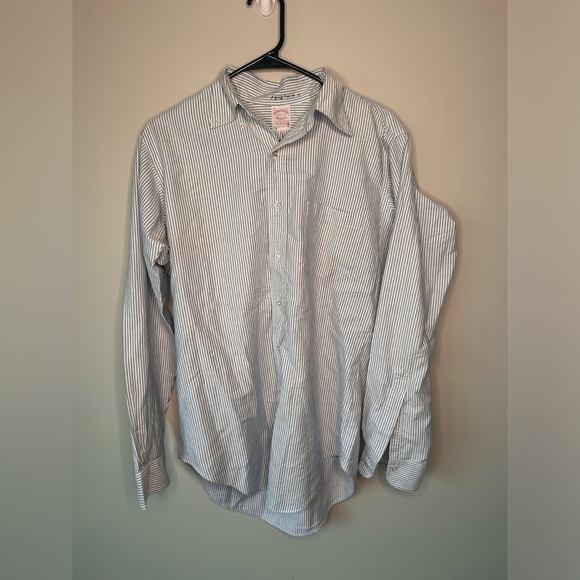 Brooks Brothers Shirt Mens XL White Button Down Classic Fit - Picture 3 of 4